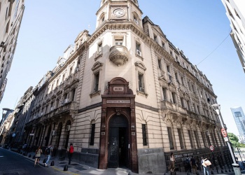 El Ministerio del Interior absorbe tres pilares del Estado: identidad, deporte y vínculo con el Congreso