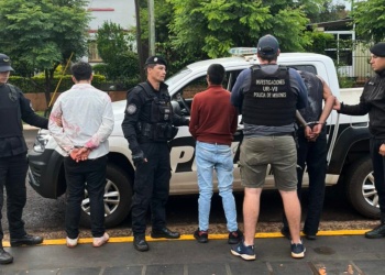 Alcoholizados y violentos: detienen a tres jóvenes por golpear a un hombre en Apóstoles