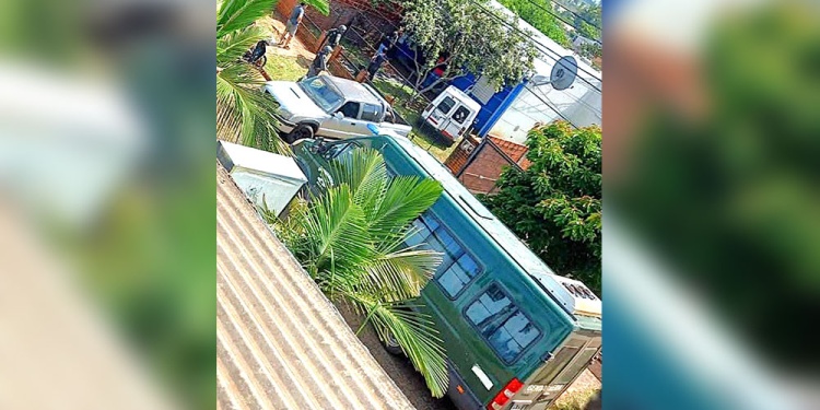 PROCEDIMIENTO. El martes por la mañana en el barrio “Policial” construido por el IPRODHA en la zona oeste posadeña se concretó el arresto del sargento.