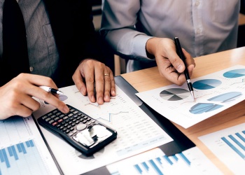 Cada vez más intendentes piden ayuda a la Provincia para cubrir sus gastos