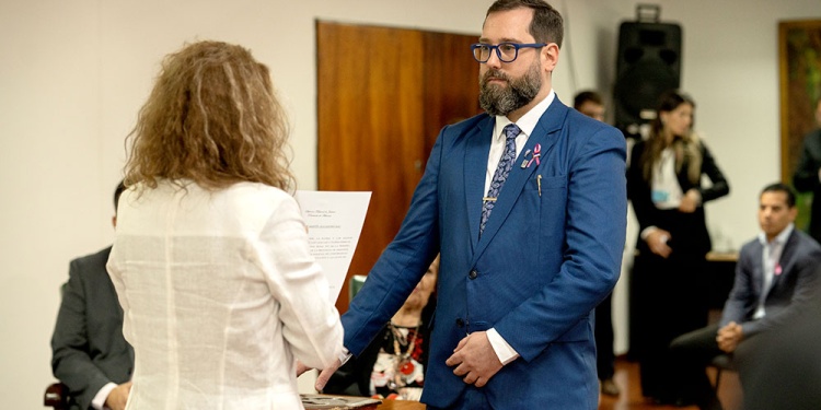 MARTÍN ALEJANDRO RAU. Juró y formalmente es el nuevo integrante del Tribunal Penal 2 de la Primera Circunscripción Judicial.