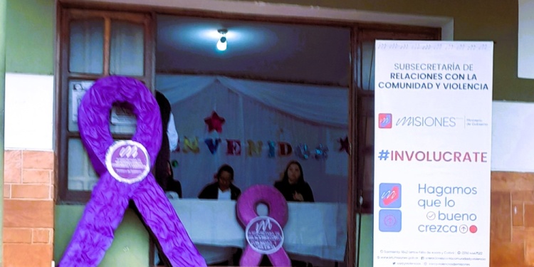 CASOS PARTICULARES. La Subsecretaría ofrece atención psicológica, asesoramiento jurídico y trabaja con la Línea 137. También está a cargo del sistema de Casas Refugio, establecido por ley provincial.