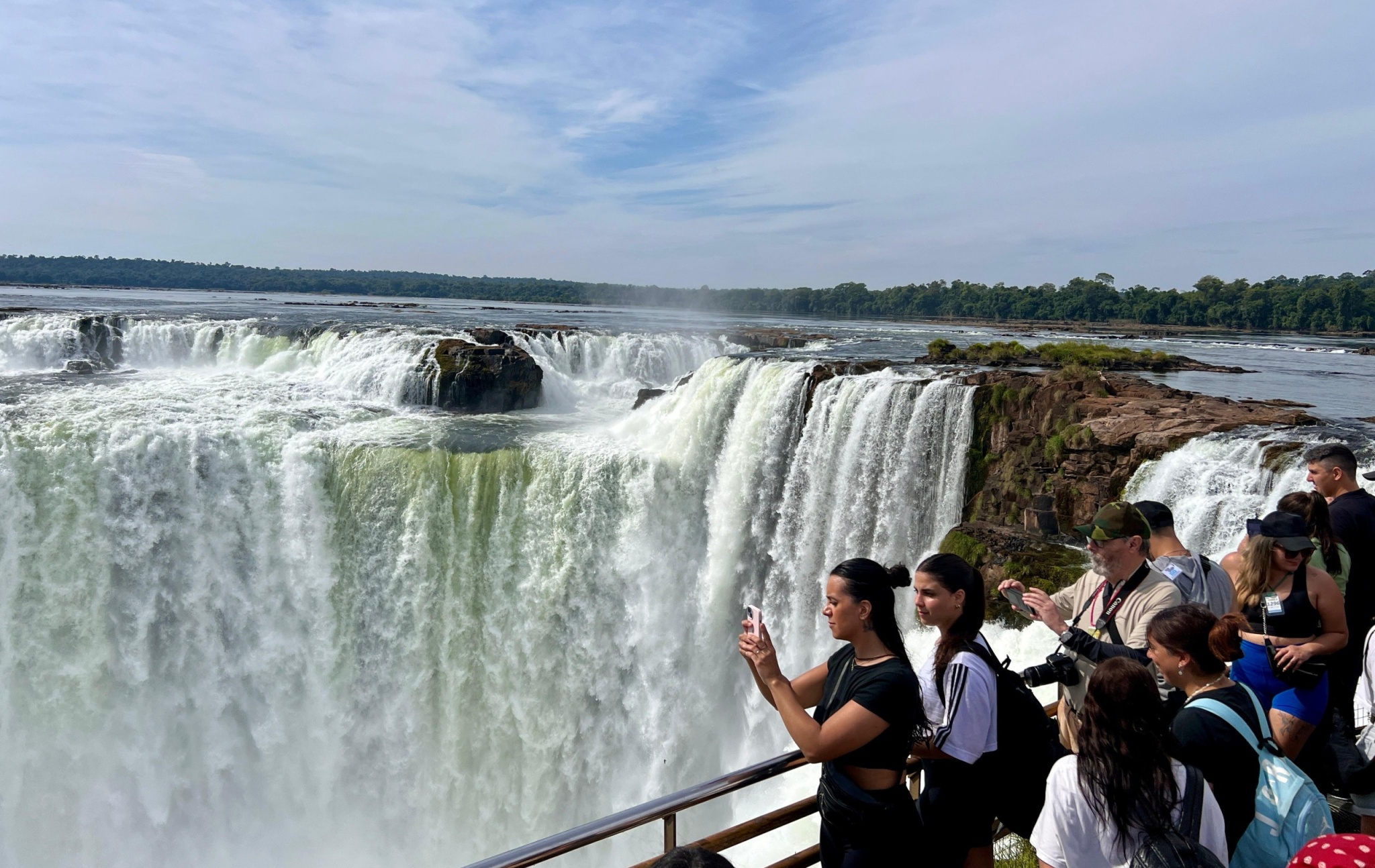 El turismo amortigua la crisis y permite a Iguazú cerrar el año con números positivos
