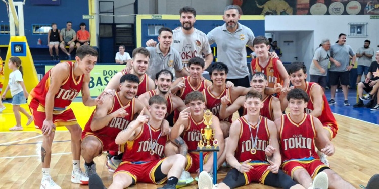 EL CAMPEÓN POSADEÑO. Tokio dio vuelta la serie y se impuso ante Mitre. (Gentileza Misiones Basket)