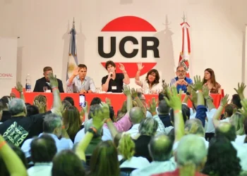 El intendente de Venado Tuerto Leonel Chiarella fue designado nuevo presidente de la UCR