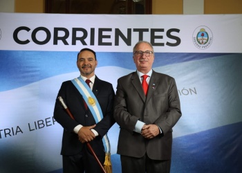 En Corrientes, Hugo Passalacqua estuvo presente en la asunción de Juan Pablo Valdés