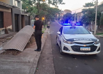 Posadas: demoraron a dos hombres que trasladaban chapas robadas de una vivienda en refacción