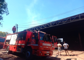 Dos incendios movilizaron a bomberos en Oberá y Santa Ana