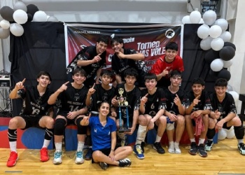 Vóleibol: El anfitrión dominó en la primera Copa Brujas
