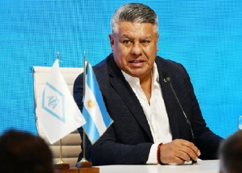 Más complicaciones para la AFA: monotributista tendría 120 autos de lujo y helipuerto