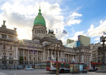Un año para el olvido en el Congreso: sancionó una ley por mes, le vetaron siete y rechazó cinco DNU