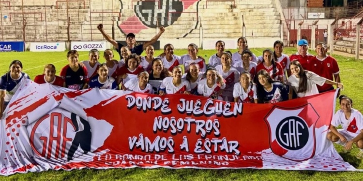 FESTEJO. El femenino de La Franja sacó diferencias en la final de la Zona Sur ante AEMO. Ahora se viene Libertad.