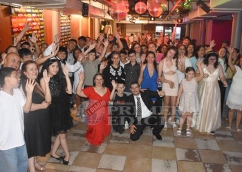 Gran fiesta de egresados con un mensaje de inclusión y alegría