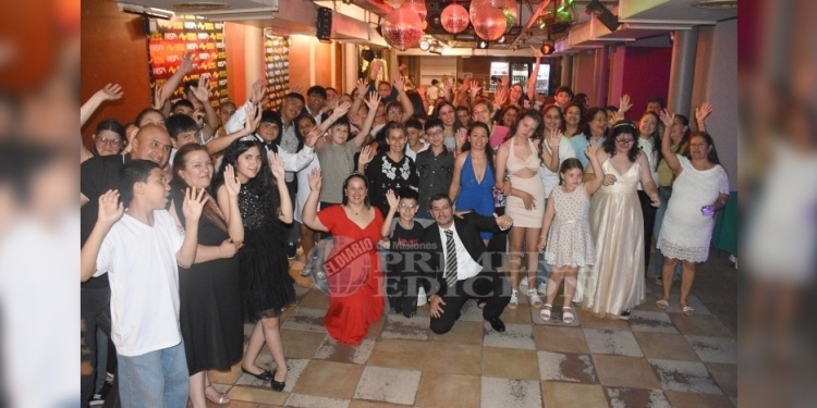 En consonancia con el Día Internacional de las Personas con Discapacidad, padres, docentes y alumnos celebraron el cierre del ciclo lectivo de la Escuela Especial N°4 de Posadas.