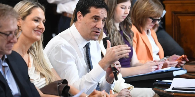 El radical Maximiliano Abad respaldó el proyecto de Inocencia Fiscal