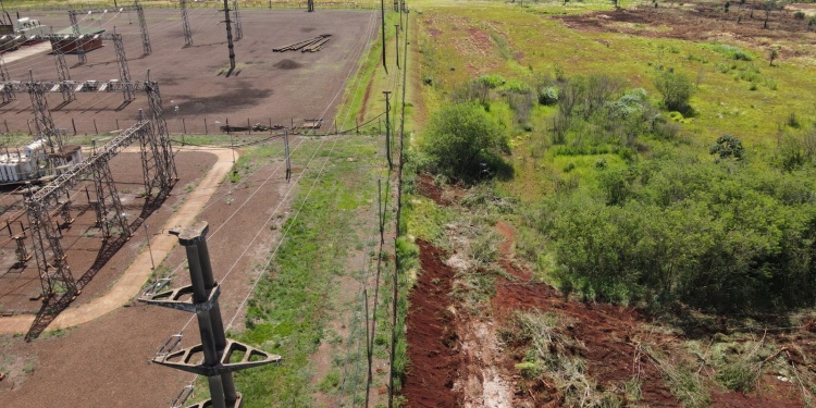 TAREAS PRELIMINARES. Misiones comenzó con los trabajos de puesta a punto donde estará la nueva línea de alta tensión de 132kV.