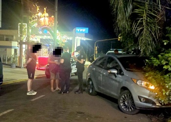 Alcohol al volante en Alem: tenía 2,18 g/l de alcohol en sangre y terminó incrustado contra un árbol