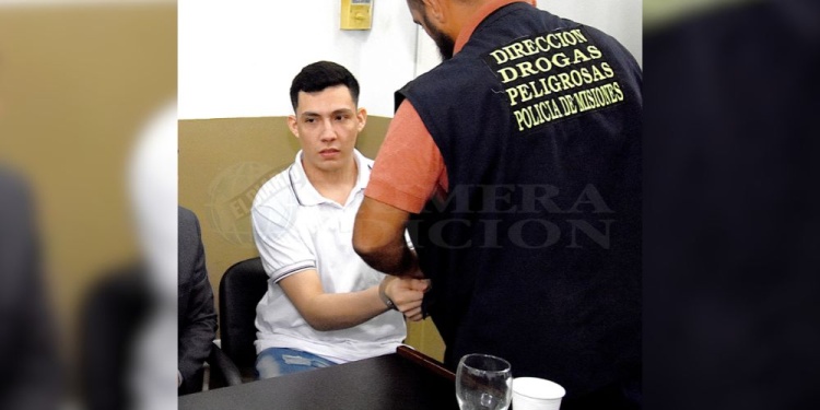 CRISTIAN EZEQUIEL ANDINO. Instante posterior a escuchar la sentencia a prisión, de cinco años y medio en una cárcel federal.