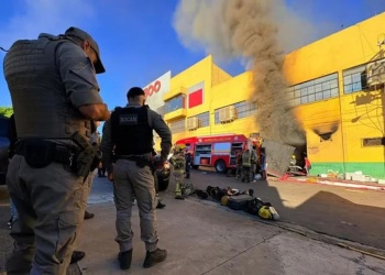 Explosión e incendio en Santana do Livramento deja varios bomberos heridos