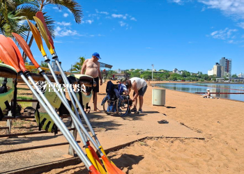 Verano en Posadas: iniciaron las clases de canotaje adaptado en El Brete