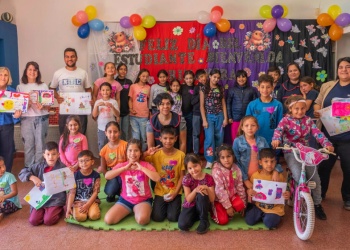 Suman colaboradores para sostener un centro de apoyo escolar en Apóstoles