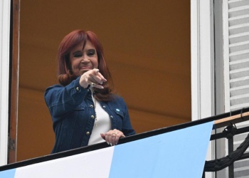 “Equiparable al patio para presos comunes”: autorizan a CFK a salir a la terraza de su domicilio