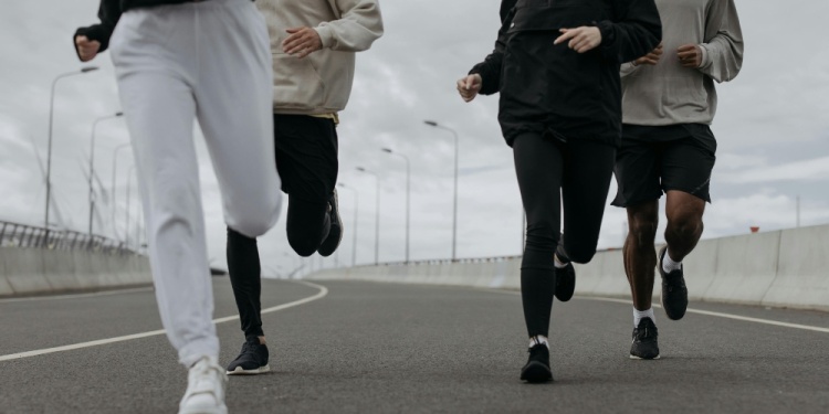 BRECHAS. El tiempo disponible, las tareas de cuidado y los costos son factores de incidencia.