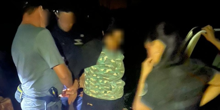 ALLANAMIENTO. Tras la denuncia, la policía llegó al domicilio y la detuvo para quedar a disposicion del juez.