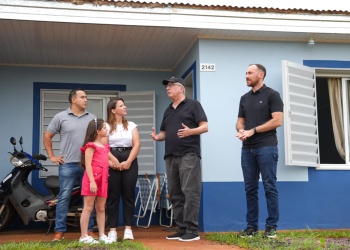 Passalacqua destacó el valor social de la vivienda propia tras entregar 48 casas en Oberá