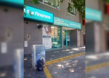 Allanan la financiera relacionada con el “Chiqui” Tapia