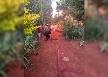 Incendio destruyó una vivienda en El Soberbio y se investiga la posible muerte de un niño
