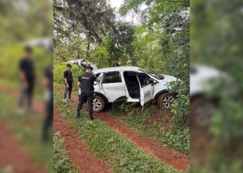 Un auto robado en Buenos Aires fue hallado abandonado en Misiones