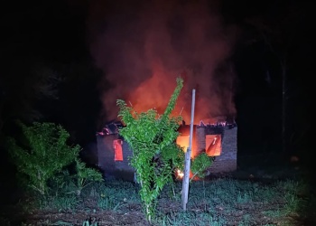 Un espiral provocó el incendio total de una vivienda en San Ignacio