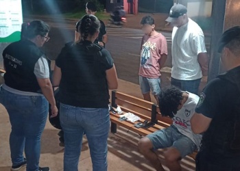 Madrugada de persecución en Oberá: cayó un joven con dosis de cocaína