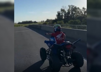 Imprudencia viral: Permitió que su hijo manejara un cuatriciclo, lo subió a redes y ahora será inhabilitado