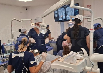 “Navidad sin dolor”: odontólogos brindan atención gratuita a jóvenes en Posadas