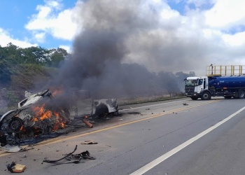 Tragedia en el noreste de Brasil: once muertos tras un choque frontal e incendio en la ruta