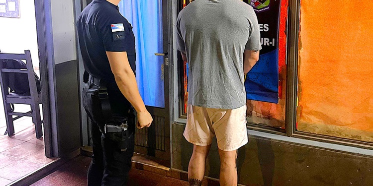 A DISPOSICIÓN JUDICIAL. El empleado denunciado quedó alojado en la comisaría Decimosexta de la Unidad Regional I.