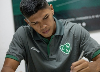 El posadeño Alexis González firmó para Sarmiento