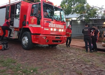 Susto en Garupá por una nena que quedó atrapada en una boca de tormenta