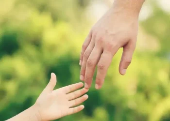 Un informe advierte sobre adopciones que fracasan y niños que vuelven al sistema de cuidado