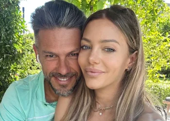 Una ex empleada denuncia a Martín Demichelis y a Evangelina Anderson por “trabajo esclavo”