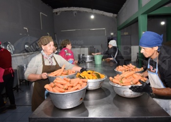 Evalúan cambio en el reparto de alimentos para comedores