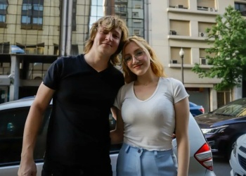 Una influencer libertaria protagonizó un siniestro vial alcoholizada y le secuestraron el vehículo