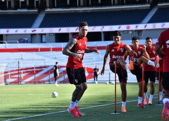 River debuta en el Apertura en su excursión a Barracas Central