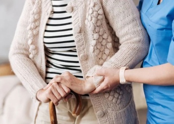 Elegir un geriátrico implica consentimiento, controles, responsabilidad y derechos