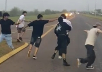 Caos y violencia sobre la ruta nacional 12 en el acceso a Ituzaingó