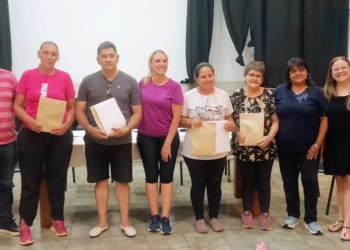 Cinco comparsas de Montecarlo recibieron ayuda económica