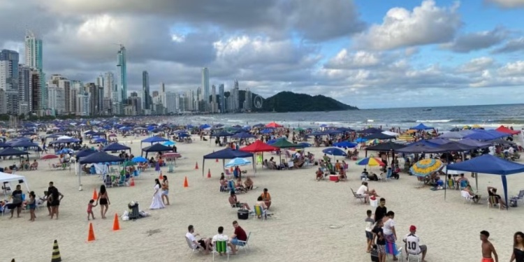 NO ESTÁ MAL, PERO. Las “praias” de Santa Catarina y Río Grande do Sul esperan por más argentinos.