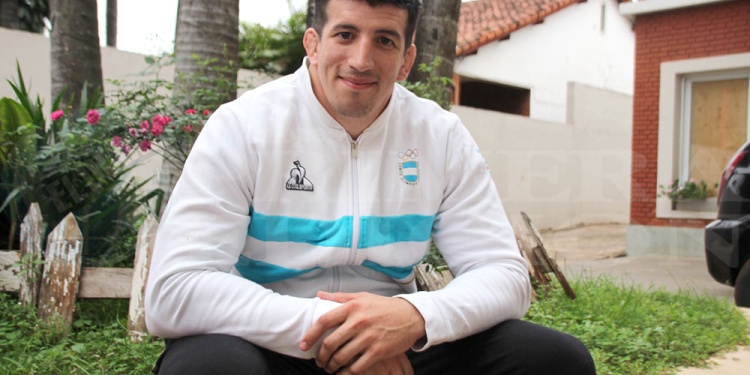 OBJETIVOS. Mientras se prepara para buscar la clasificación, el luchador misionero piensa en el desarrollo local.